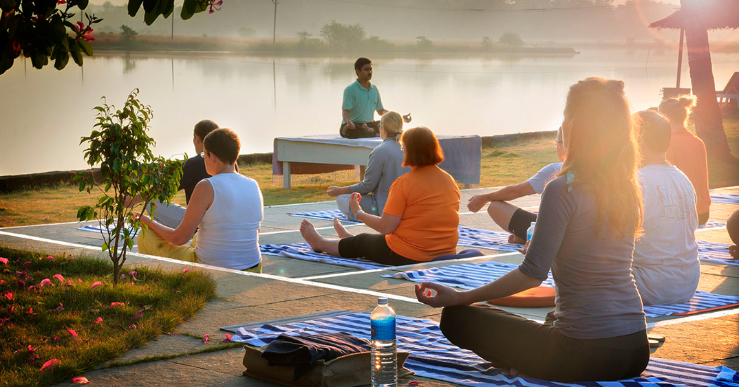 Yoga, meditación y ayurveda, el cócktel perfecto para el bienestar. 